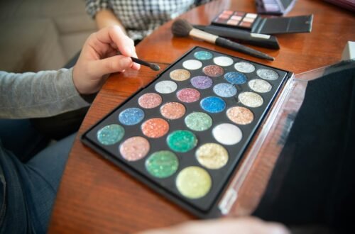 직장인 출퇴근 메이크업 지속력 높이는 세팅 루틴